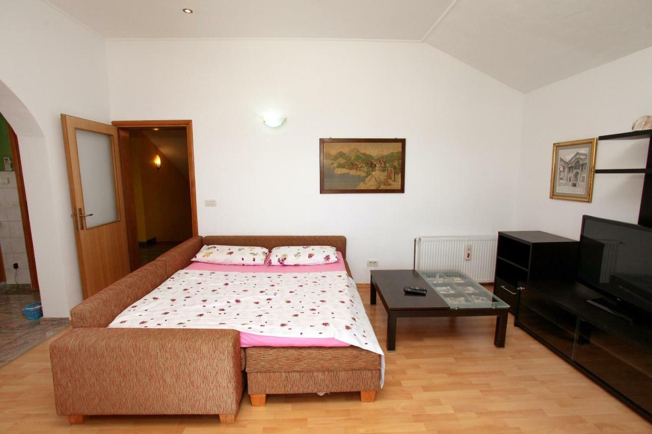 Apartman Dinka Трогир Экстерьер фото