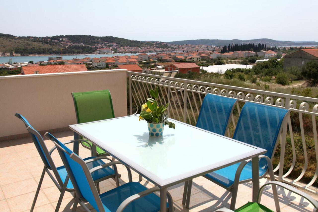 Apartman Dinka Трогир Экстерьер фото