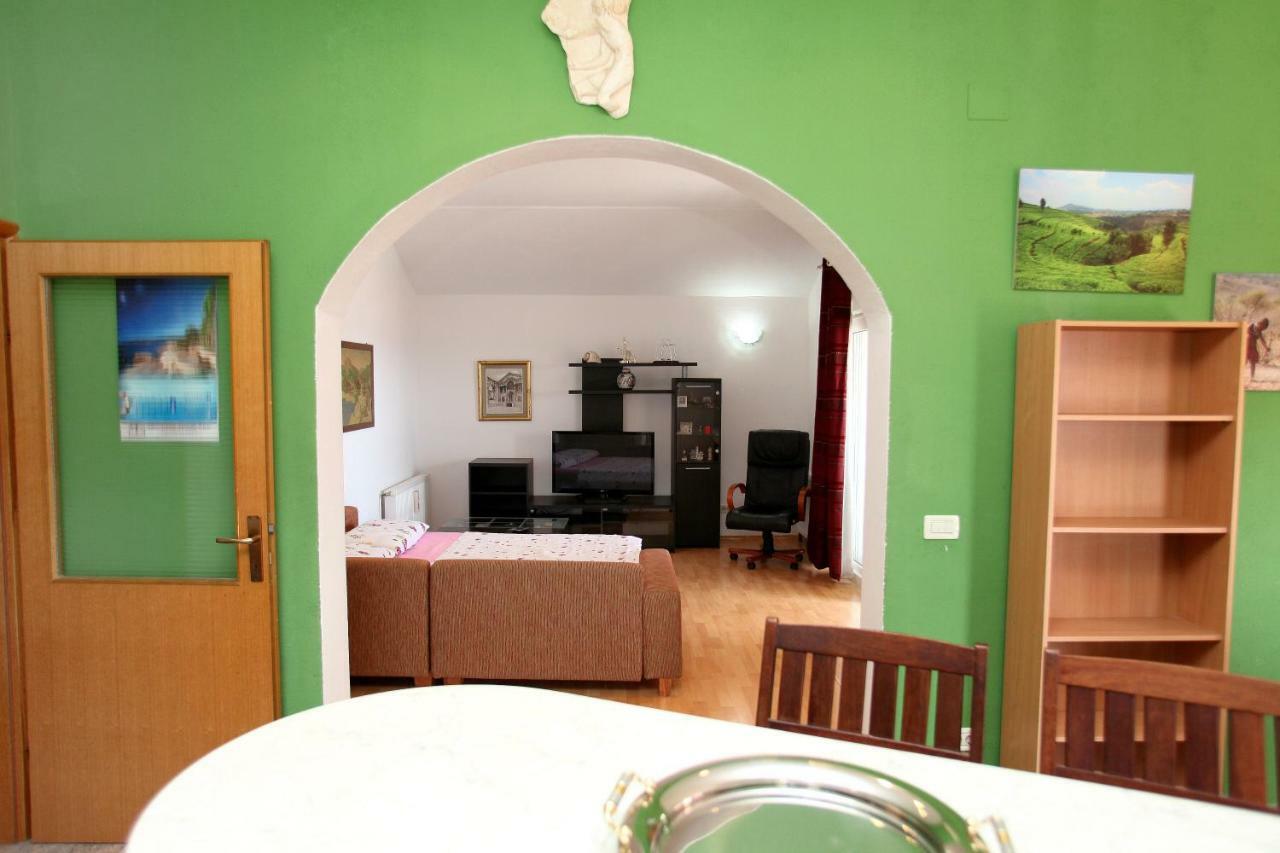 Apartman Dinka Трогир Экстерьер фото