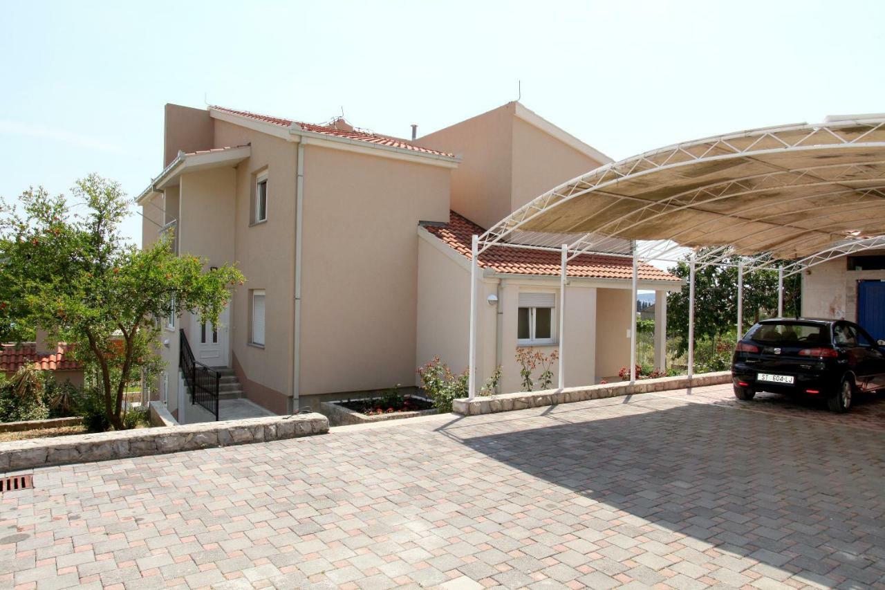 Apartman Dinka Трогир Экстерьер фото